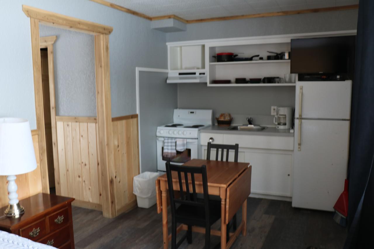 Jasper Way Inn Resort & Campground Clearwater Buitenkant foto